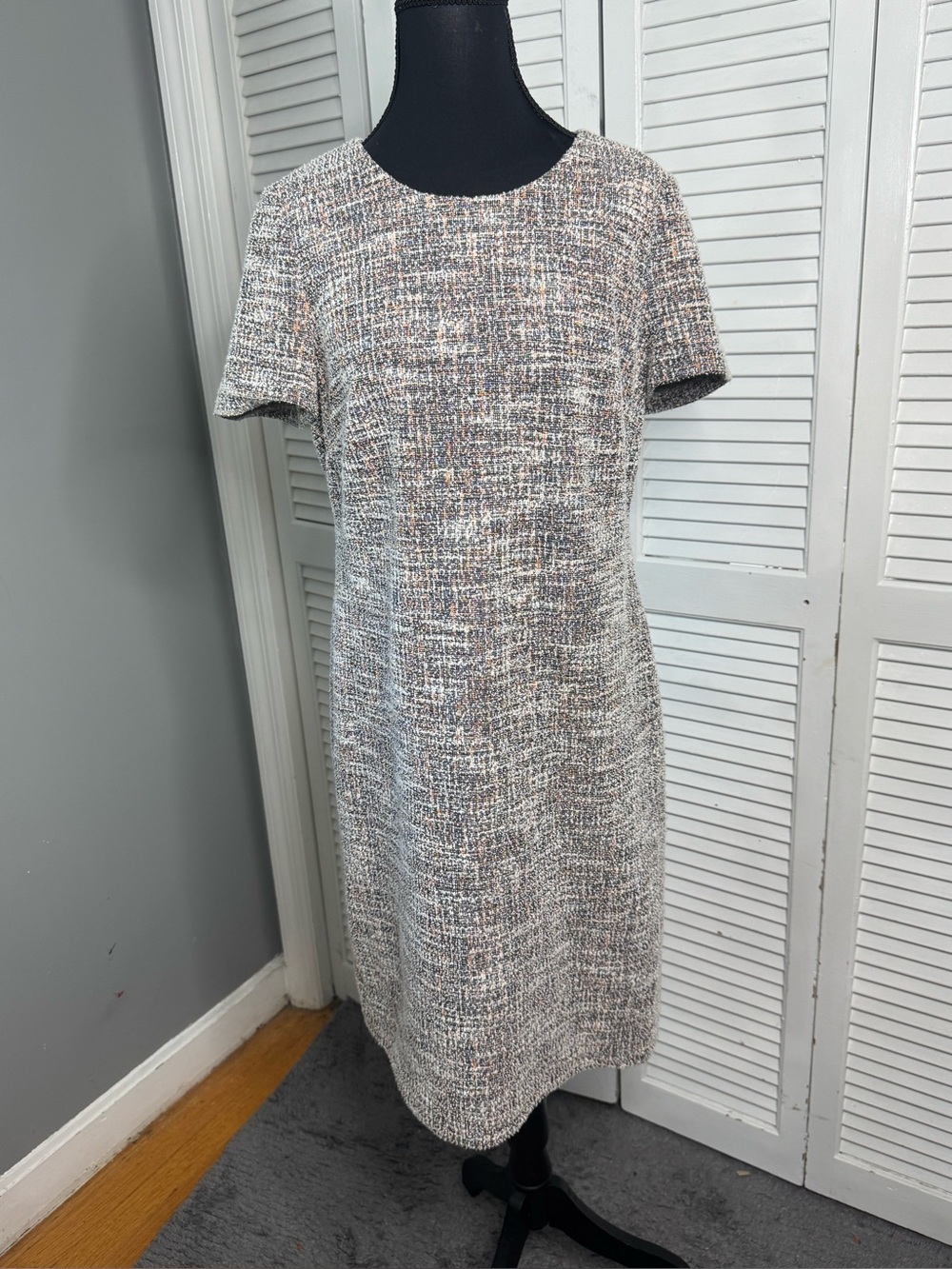 Calvin Klein Elegant Classic Preppy Neutral Tweed Shift Dress - Gray/Cream 12